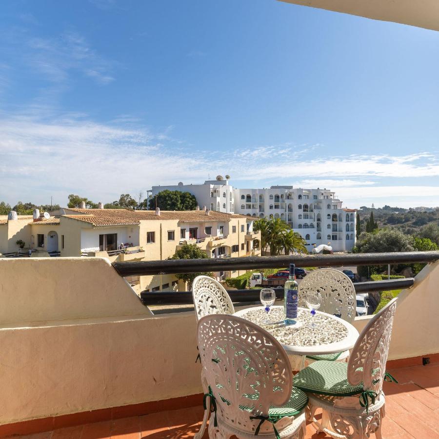 Lovely One Bedroom Apartment In Алвор Екстериор снимка